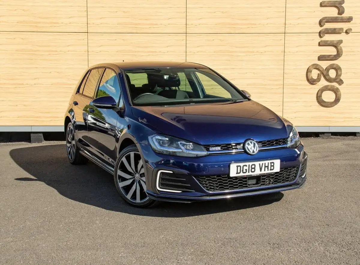 2018-volkswagen-golf-14-tsi-gte-advance-big-0