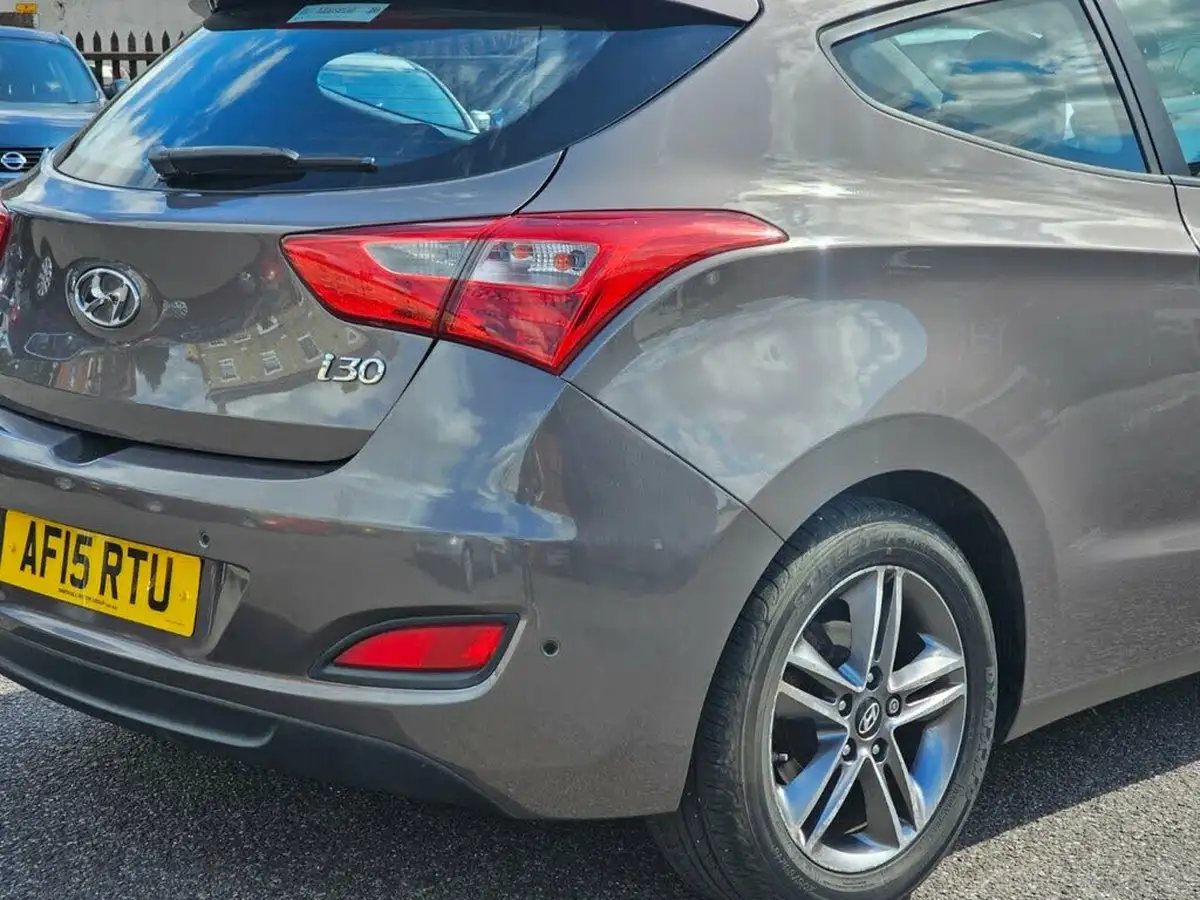 2015-hyundai-i30-14-active-3d-big-36