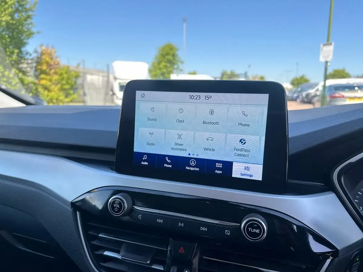 2022-ford-kuga-15t-zetec-big-18