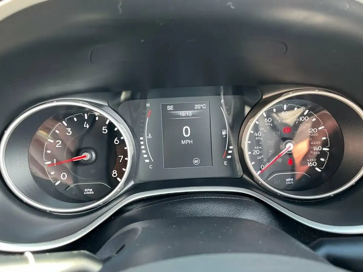 2019-jeep-compass-14-multiair-ii-longitude-big-23