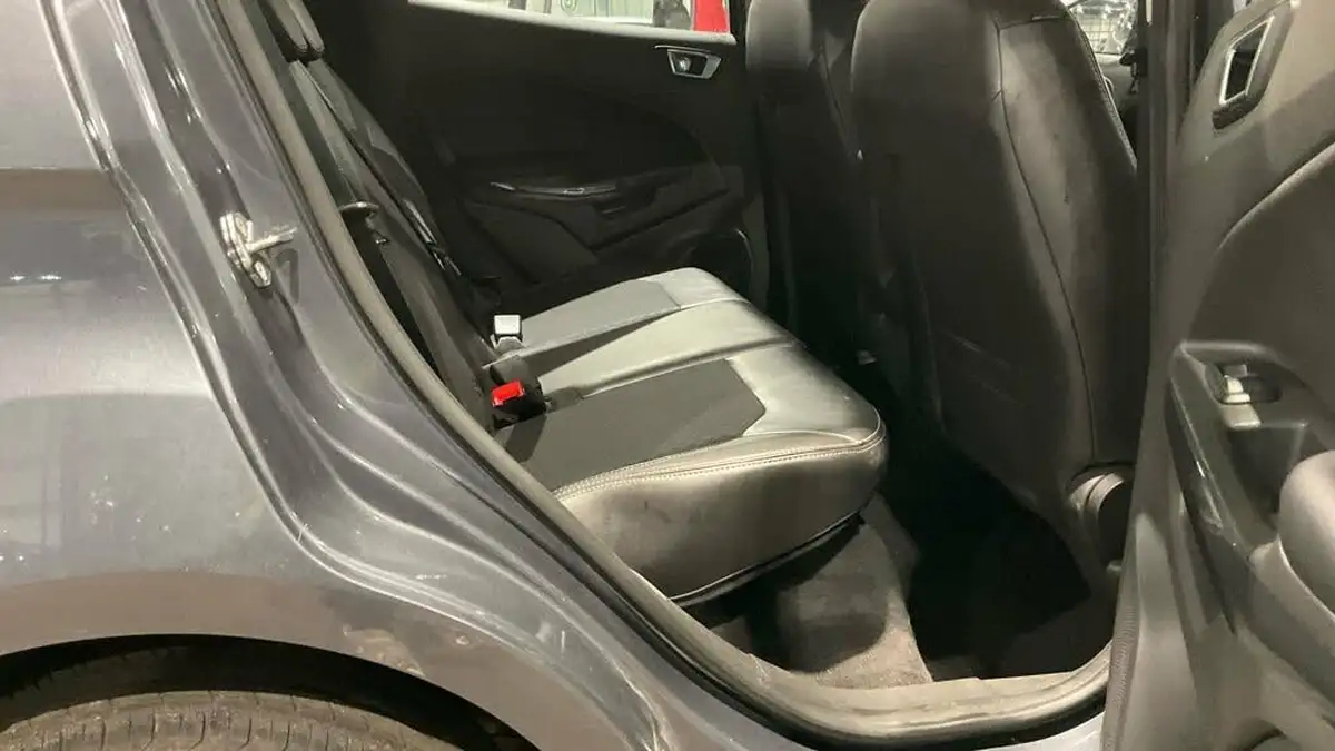 2015-ford-ecosport-10-titanium-t-big-13