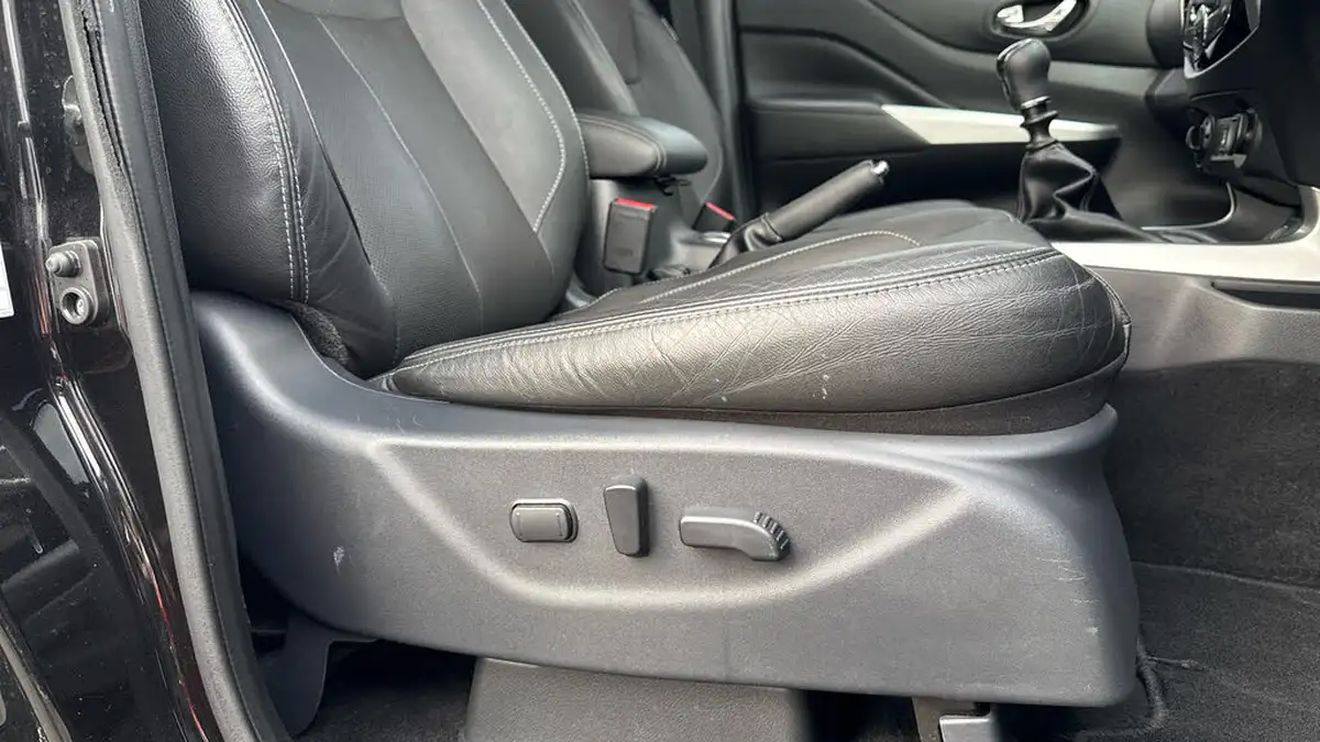 2021-nissan-navara-23dci-tt-tekna-8-navileather-big-17