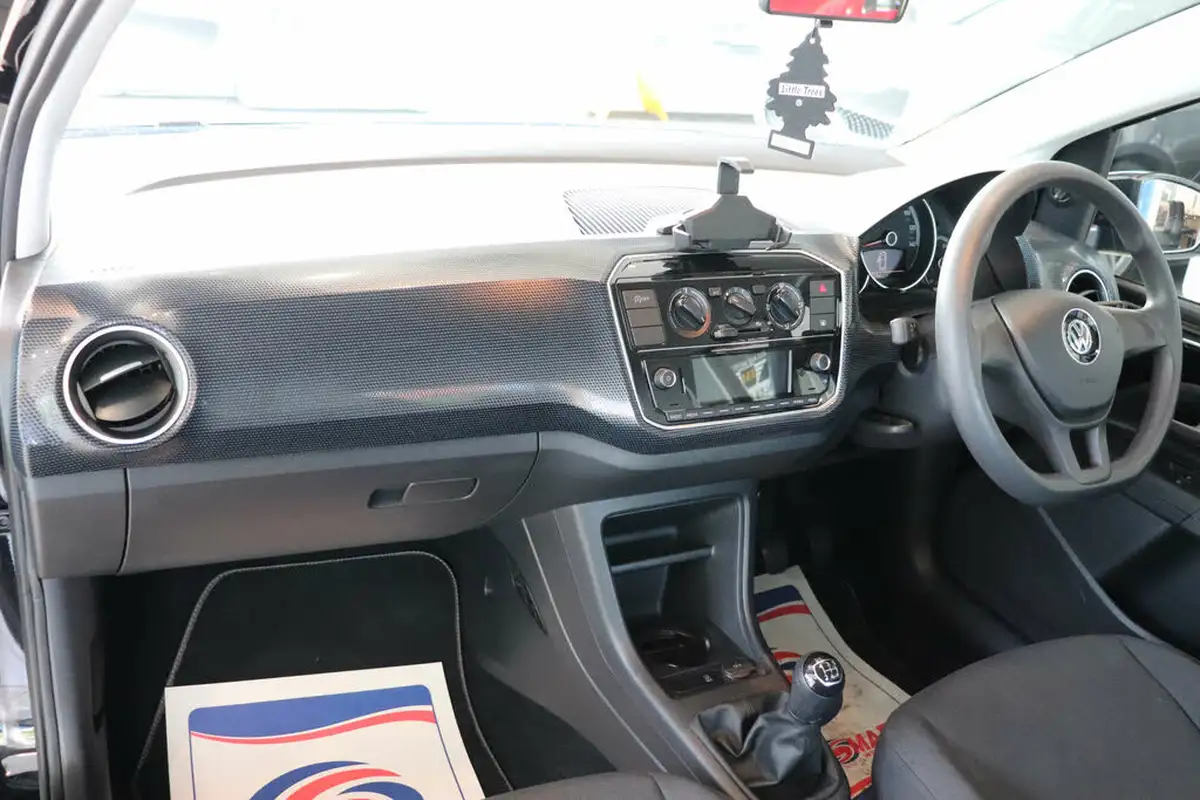 2018-volkswagen-up-10-move-up-ss-3d-big-34