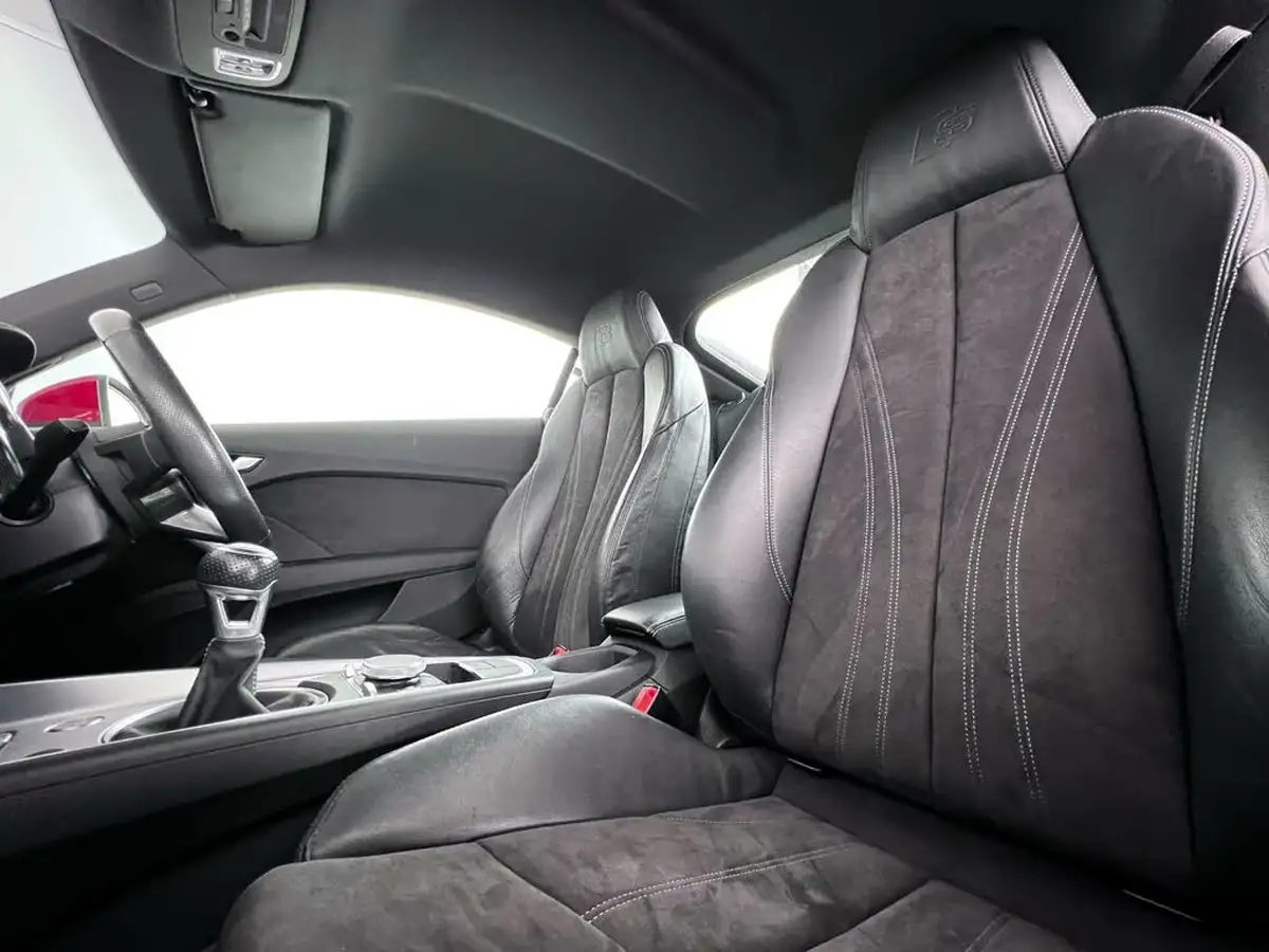 2016-audi-tt-coupe-18-tfsi-s-line-big-18