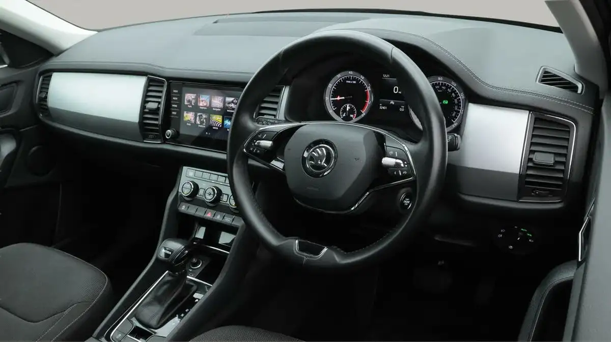 2021-skoda-kodiaq-15-tsi-se-5-dsg-big-9