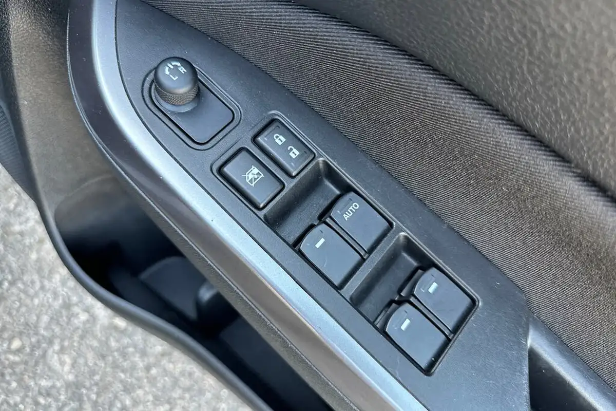 2019-suzuki-vitara-10-boosterjet-sz-t-big-28
