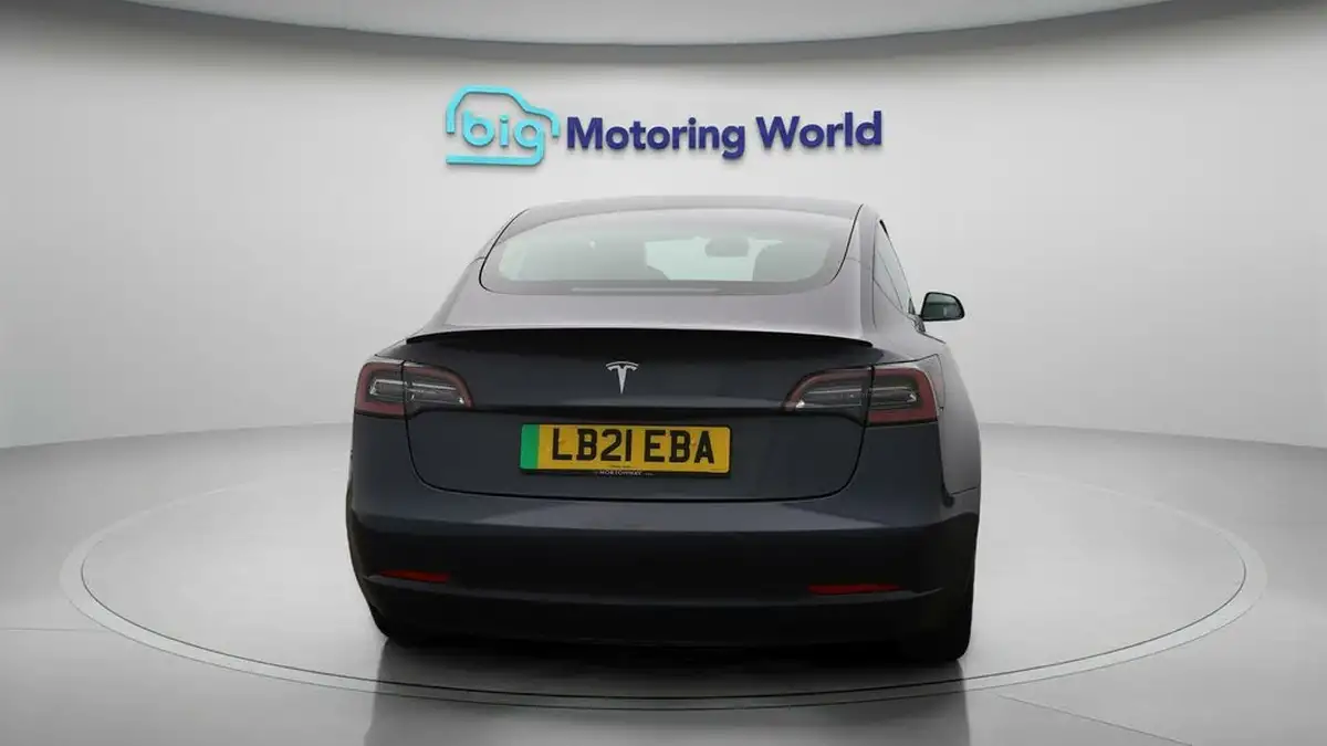 2021-tesla-model-3-e-standard-plus-big-6