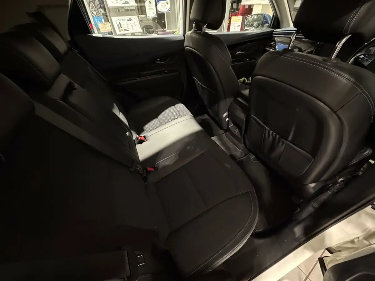 2022-kgm-ssangyong-korando-e-motion-e-ventura-big-9