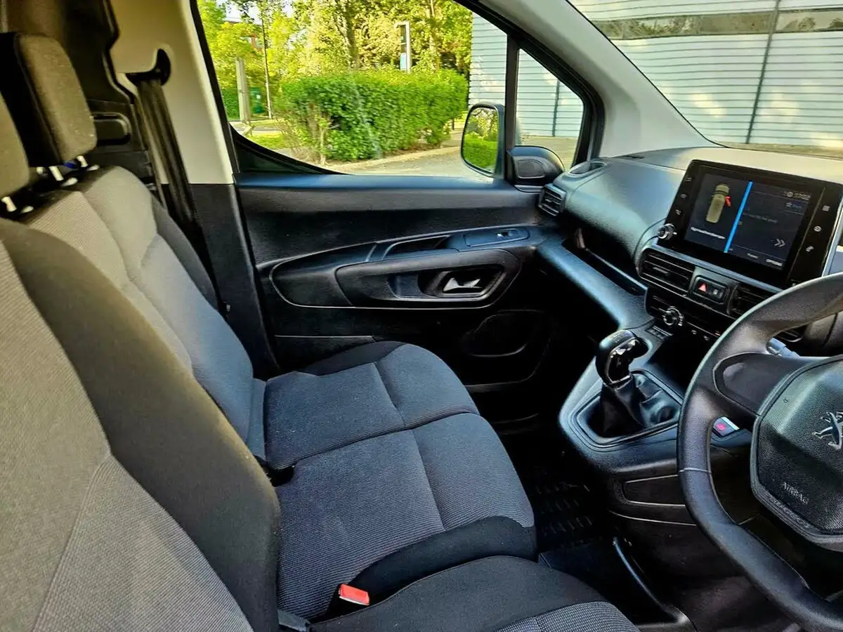 2020-peugeot-partner-15-bluehdi-1000-professional-100ps-eu6dt-panel-big-20