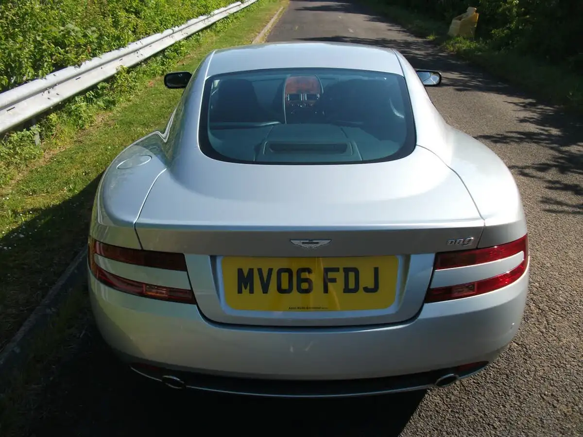 2005-aston-martin-db9-59-touchtronic-big-3