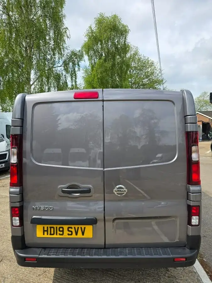 2019-nissan-nv300-16dci-tekna-l1h1-120ps-10t-panel-van-big-9