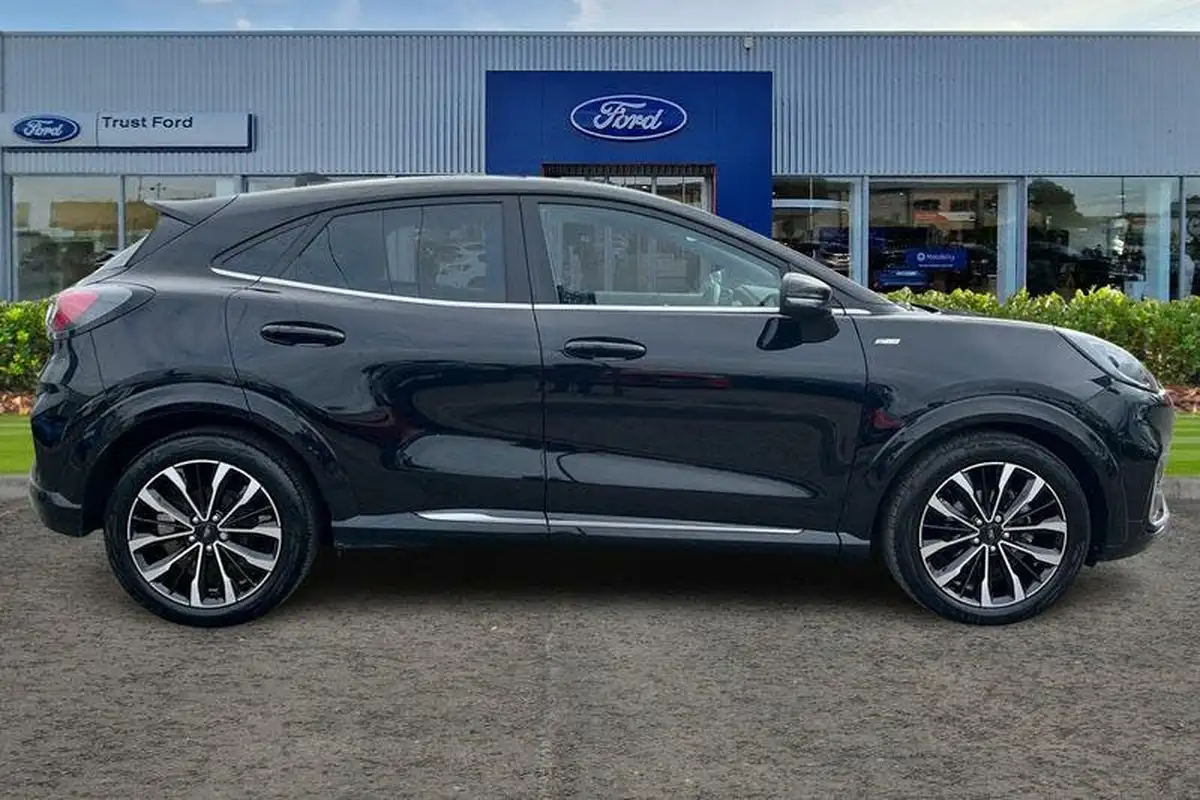 2023-ford-puma-suv-10-st-line-vignale-125ps-big-2