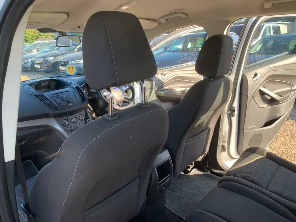 2015-ford-kuga-15t-zetec-150ps-big-32