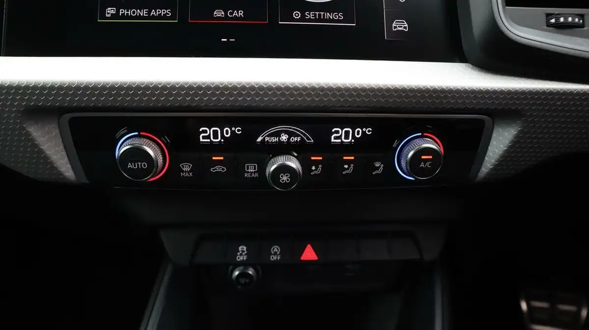 2021-audi-a1-10-25-tfsi-black-edition-s-tronic-big-11