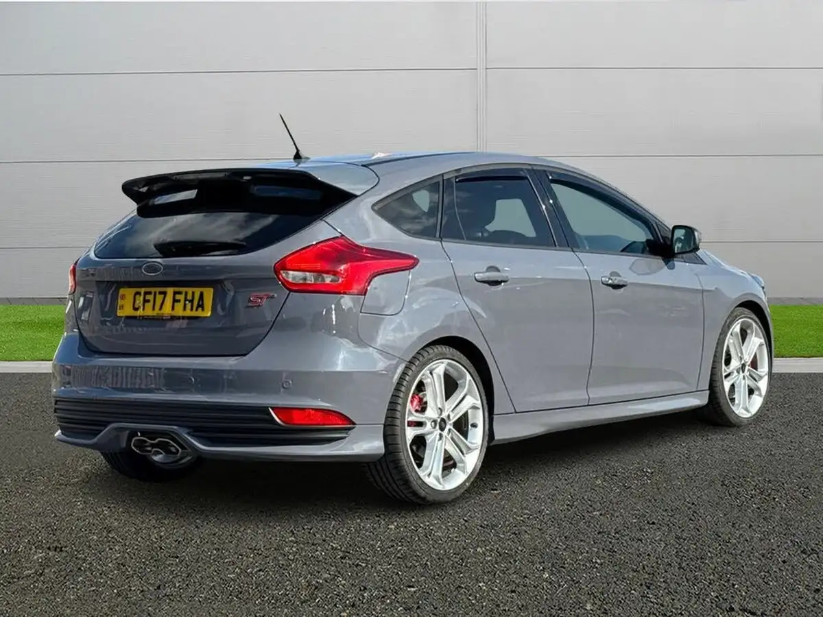 2017-ford-focus-20tdci-st3-hatchback-big-6