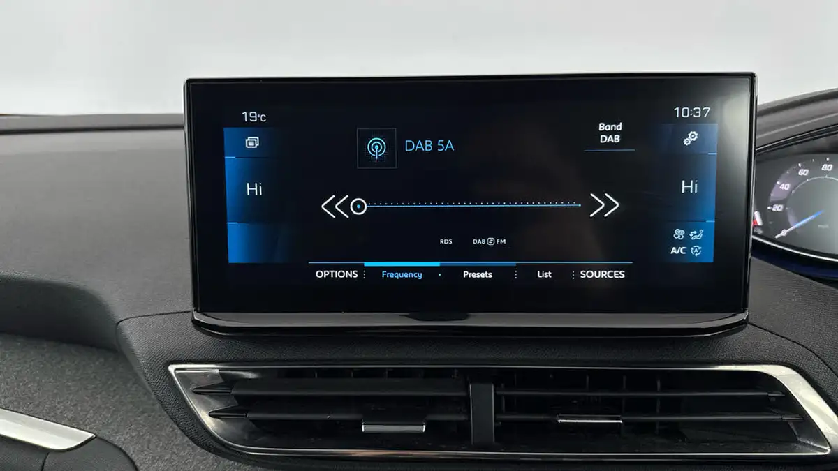 2021-peugeot-5008-suv-15-bluehdi-allure-premium-big-15