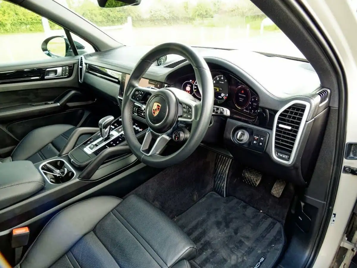 2023-porsche-cayenne-30-v6-e-hybrid-462ps-station-wagon-big-36