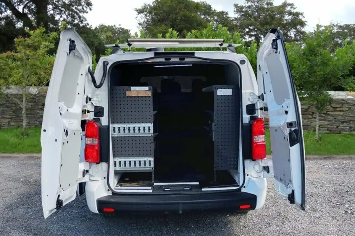 2020-vauxhall-vivaro-20td-3100-l2h1-sportive-120pseu6dt-double-cab-big-18