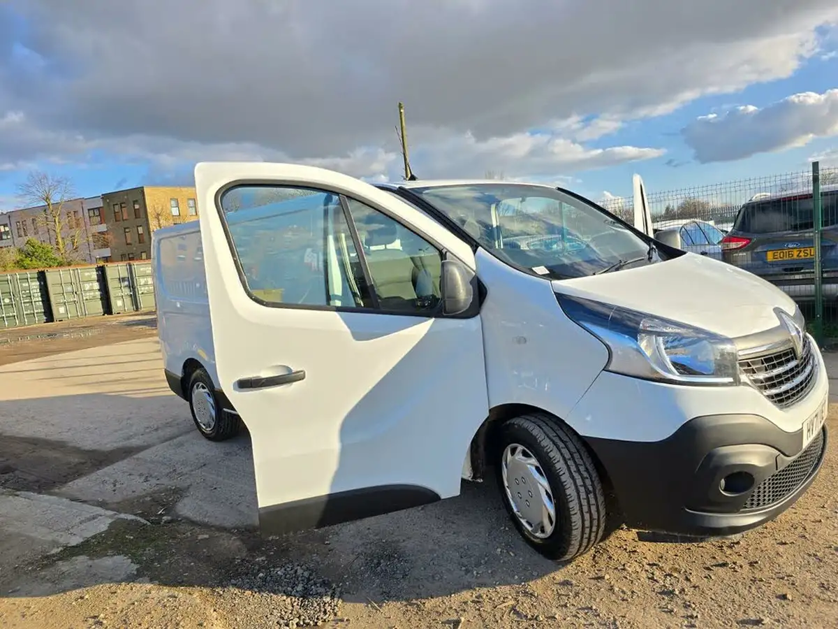 2021-renault-trafic-20dci-ll30-energy-120-business-panel-big-4