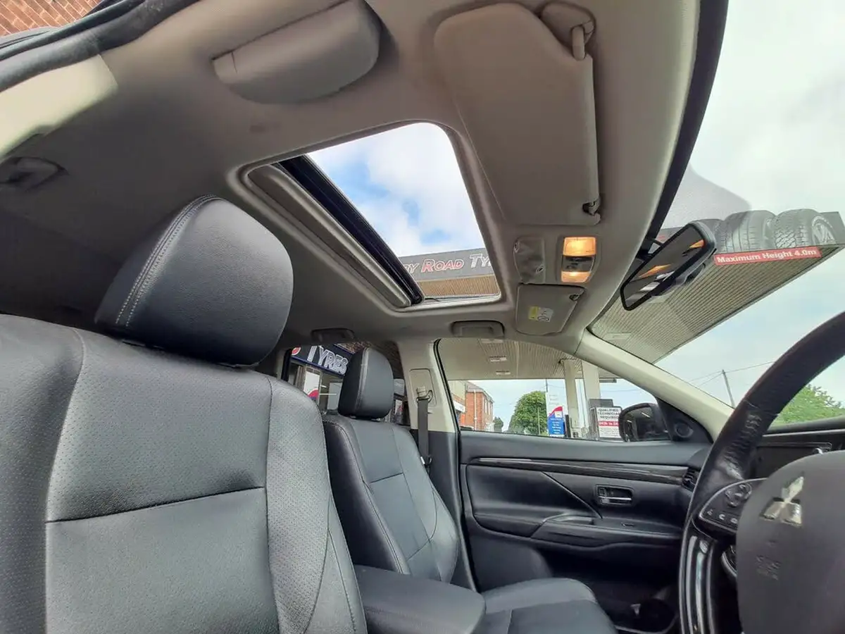 2015-mitsubishi-outlander-22di-d-gx4-auto-big-26