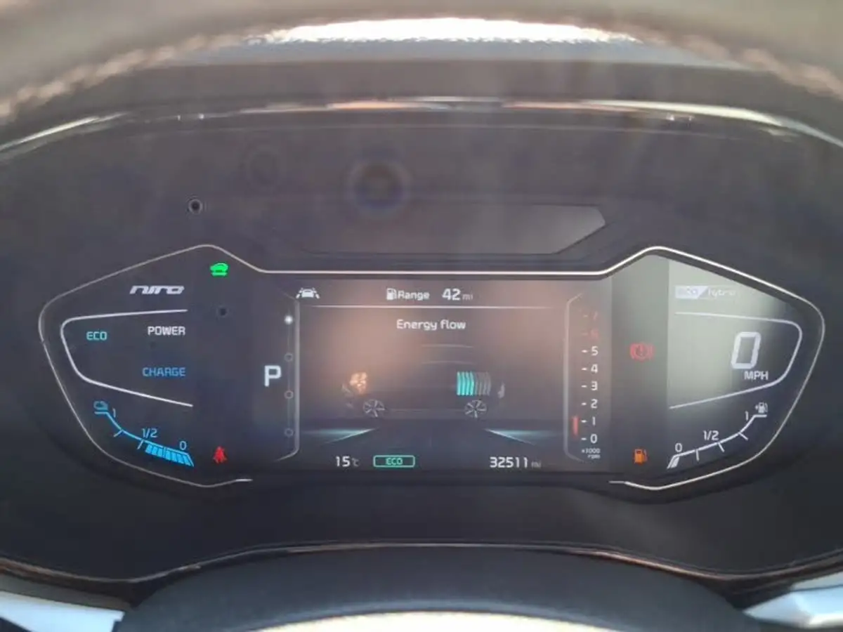 2022-kia-niro-16-gdi-3-156kwh-big-17