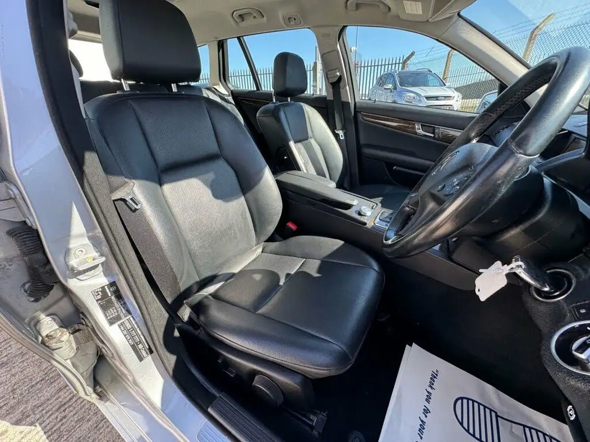 2011-mercedes-benz-c-class-21td-c200-cdi-elegance-21cdi-blue-f-estate-5d-2143cc-auto-big-33