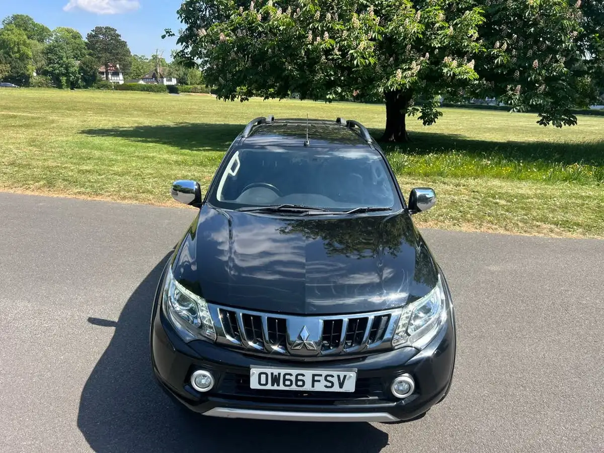 2017-mitsubishi-l200-24di-d-warrior-178bhp-eu6-auto-big-14