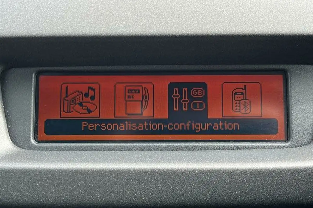 2015-citroen-c3-12-selection-big-27