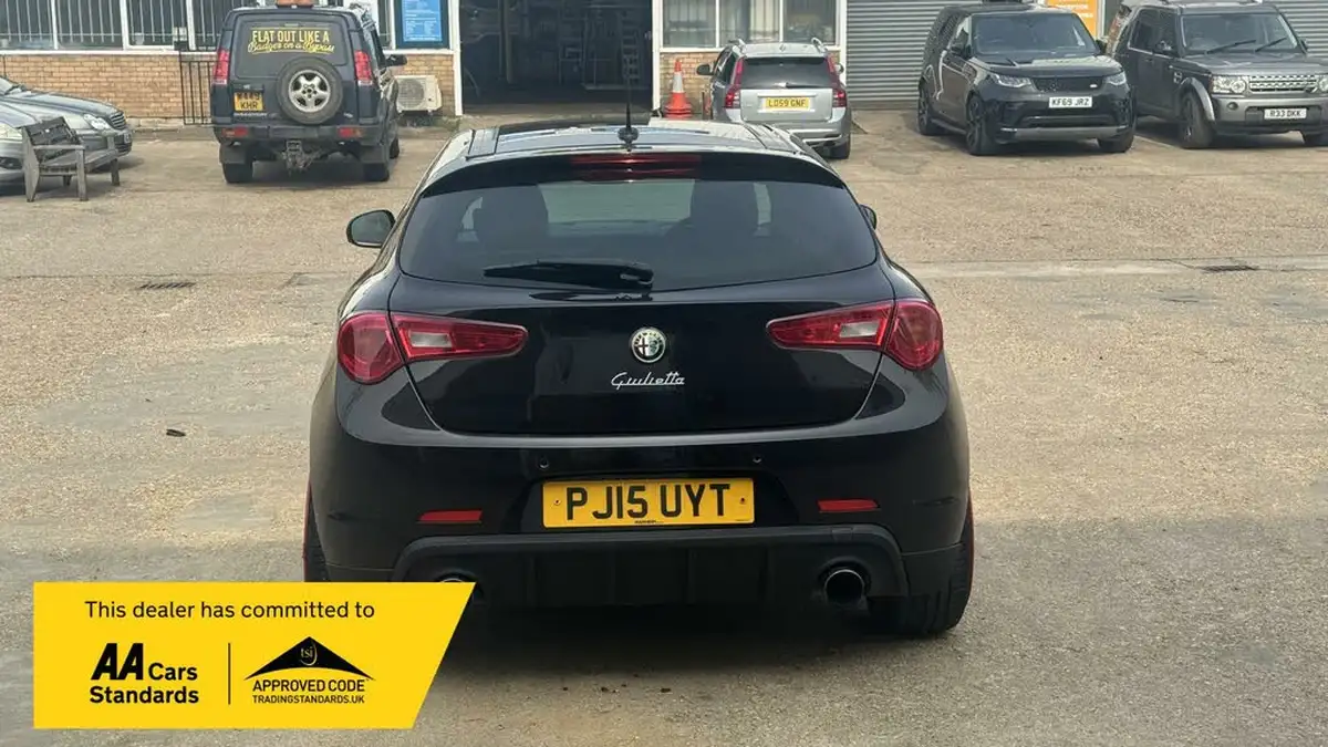 2015-alfa-romeo-giulietta-14-tb-qv-line-big-12
