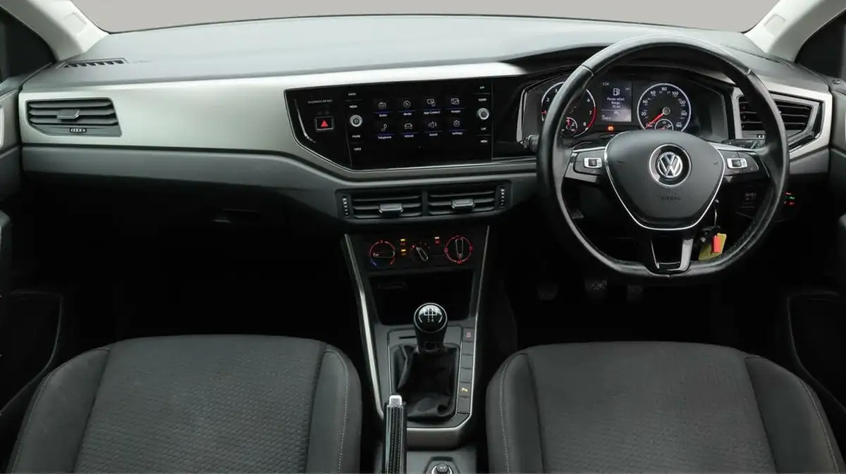 2020-volkswagen-polo-10-tsi-match-big-13