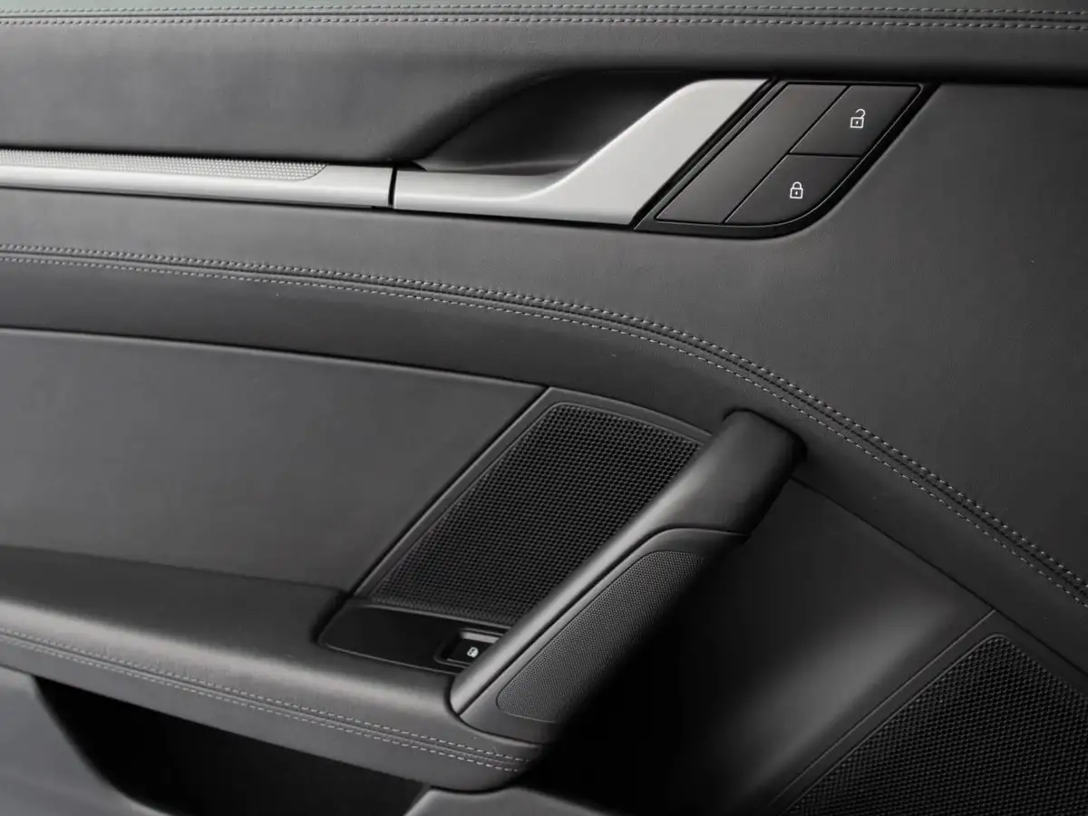 2021-porsche-911-30-carrera-coupe-big-26