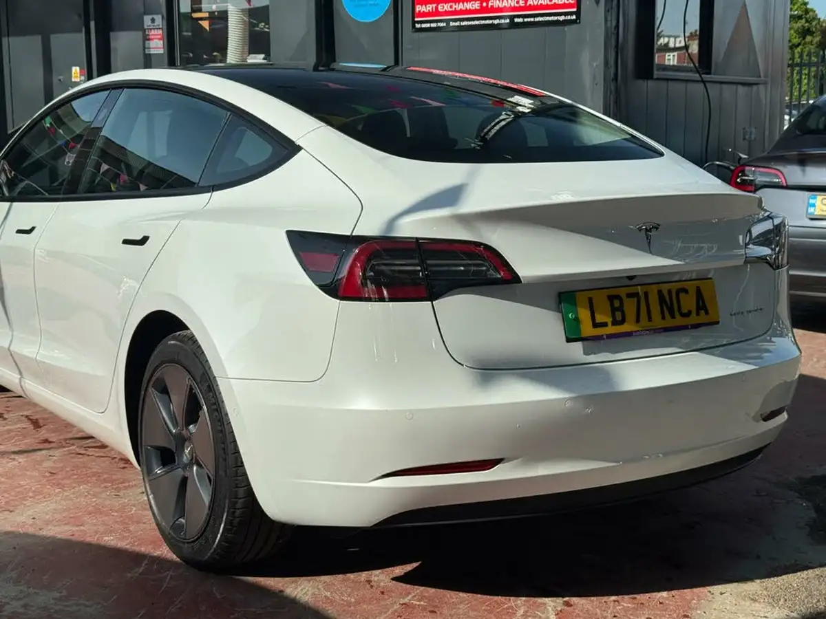 2021-tesla-model-3-e-long-range-awd-big-6