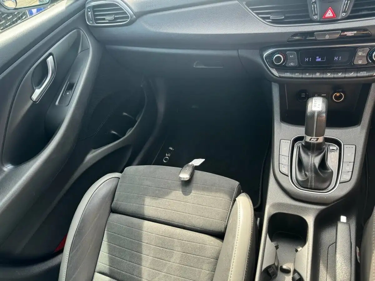 2019-hyundai-i30-14-t-gdi-n-line-nav-hatchback-dct-big-15