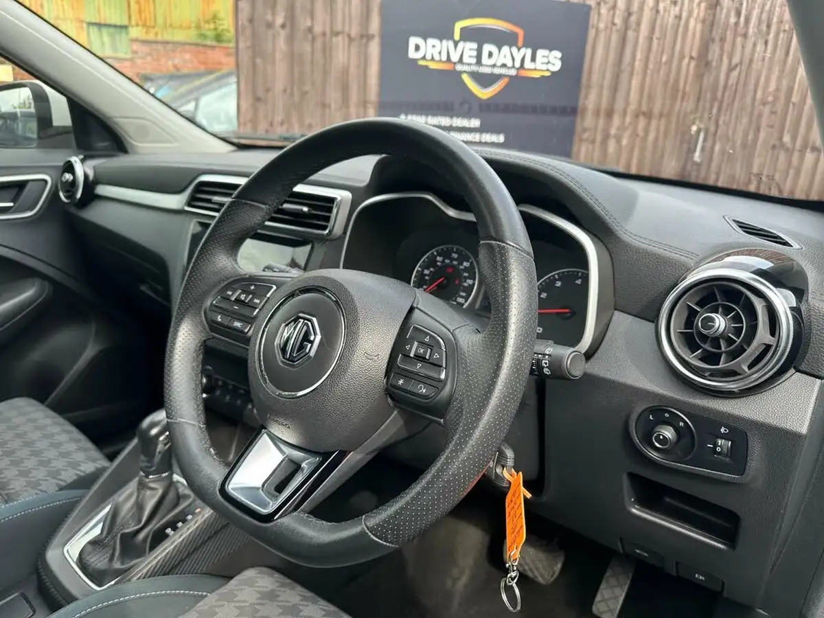 2019-mg-zs-suv-10t-gdi-excite-111ps-big-5