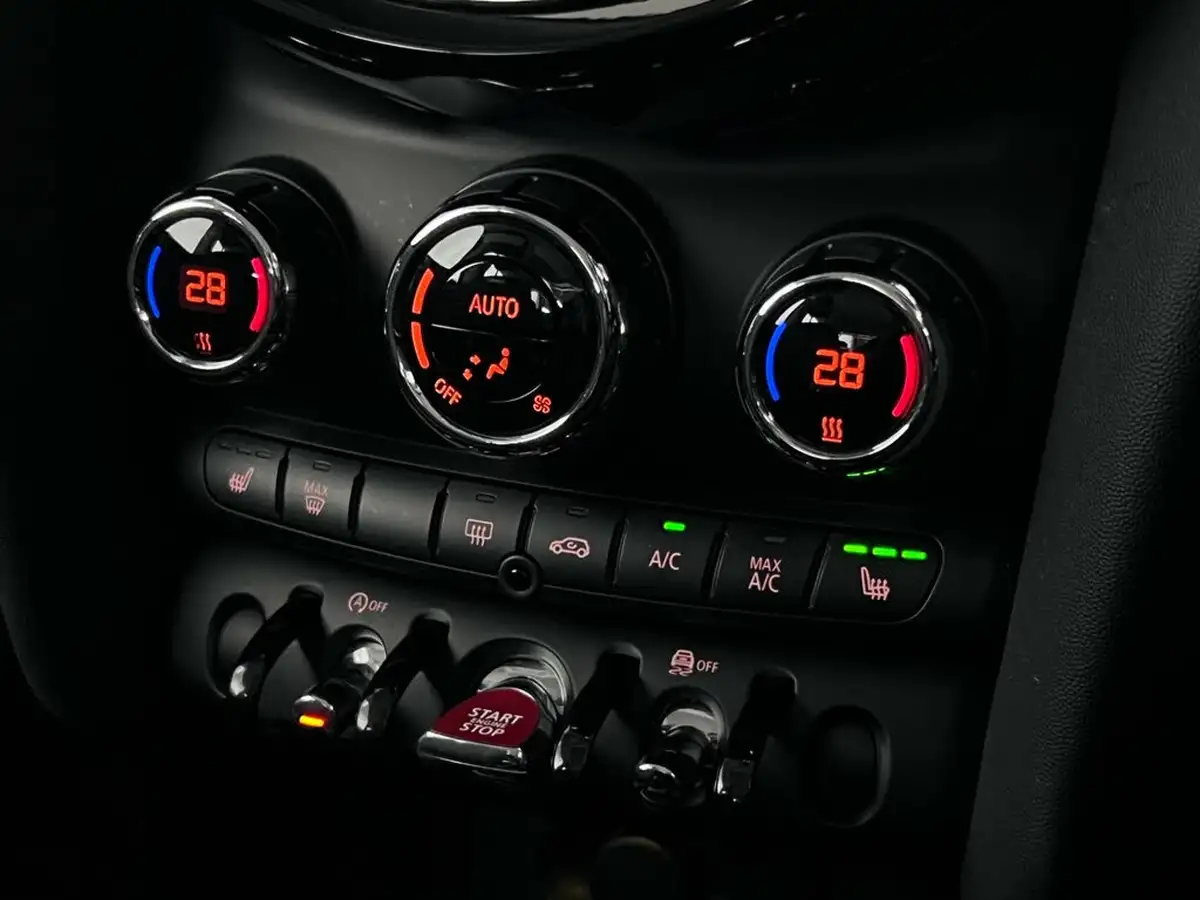2021-mini-cooper-15-cooper-classic-hatchback-3d-big-34