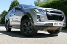 2022-isuzu-d-max-19td-v-cross-pick-up-small-7