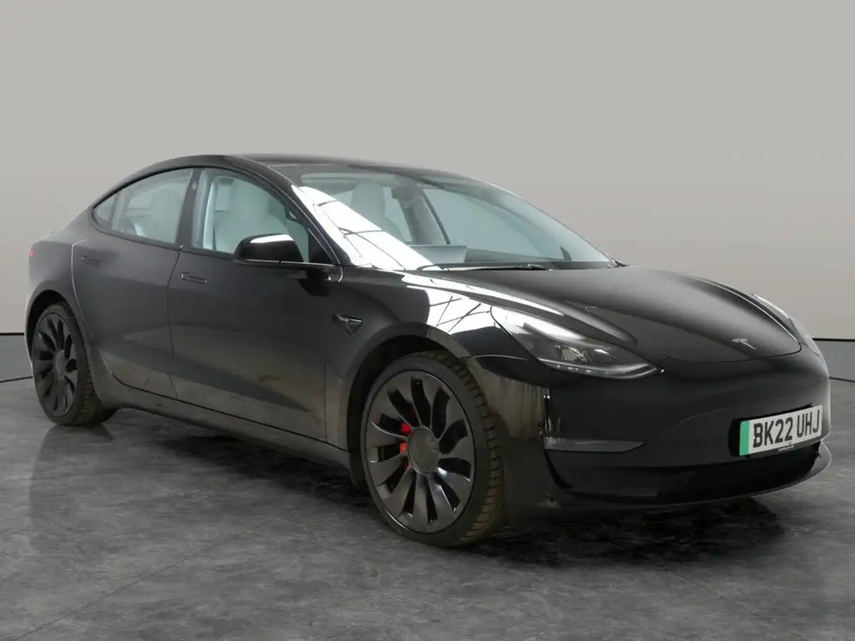 2022-tesla-model-3-e-performance-big-11