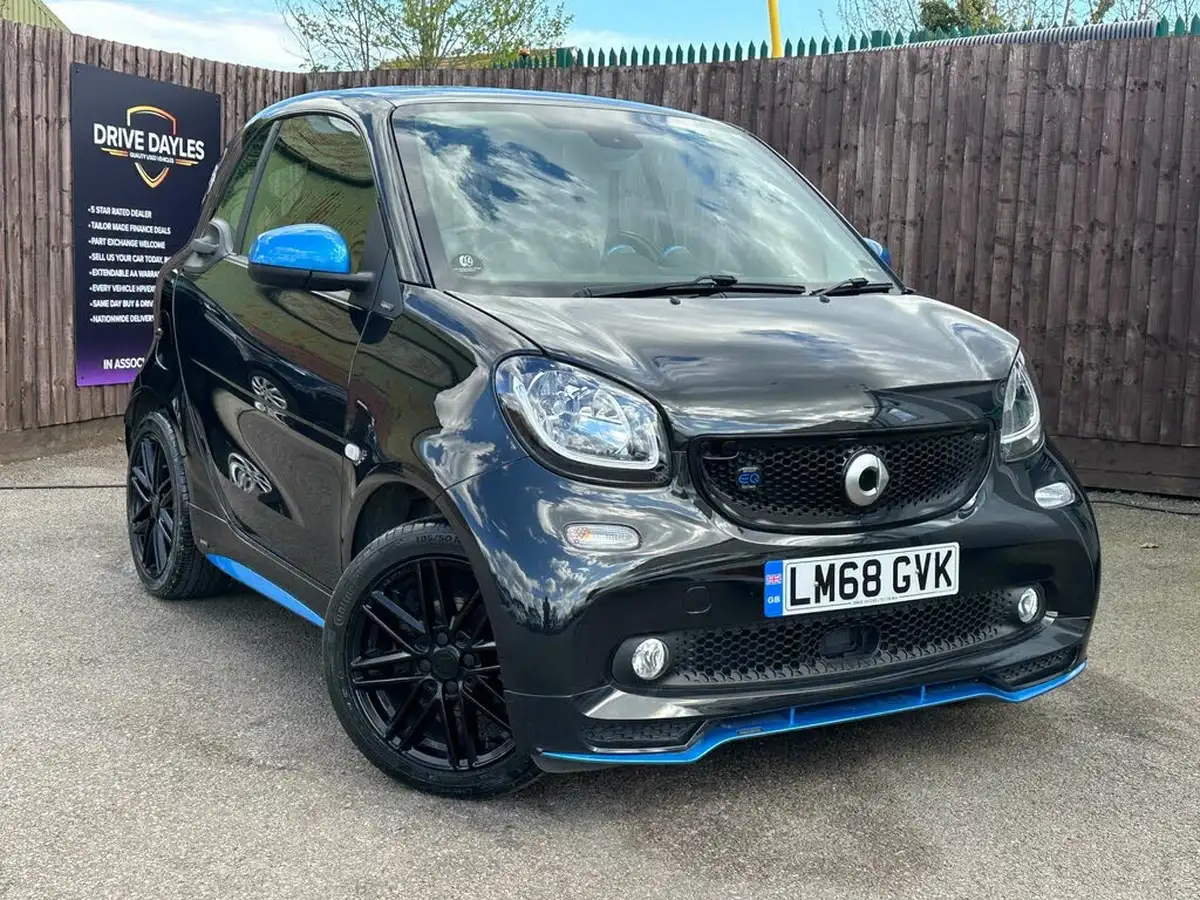2018-smart-fortwo-eq-edition-nightsky-coupe-big-0