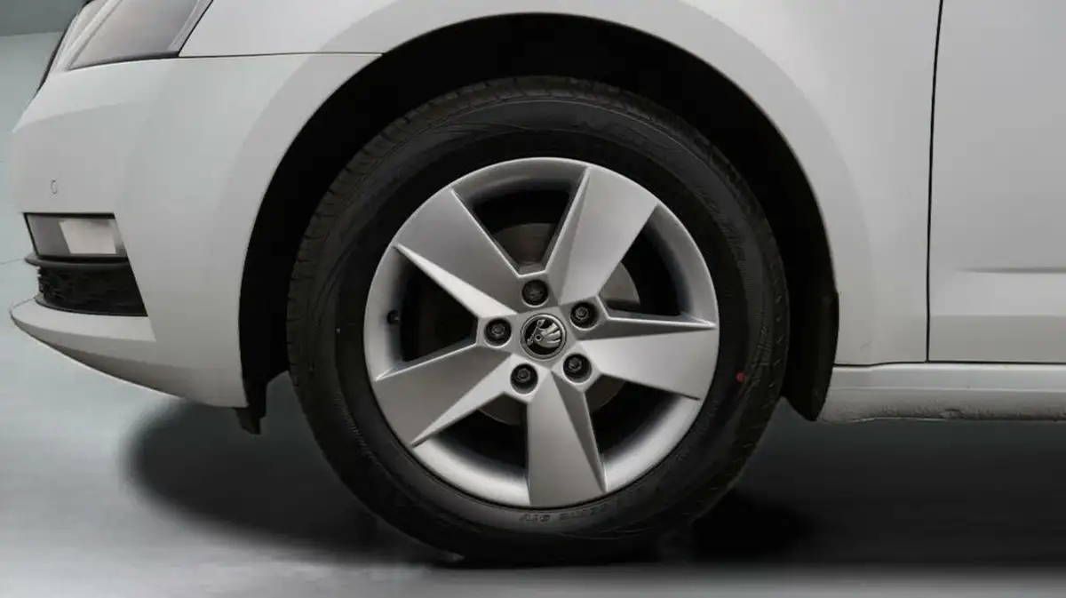 2020-skoda-octavia-16tdi-se-technology-estate-big-18