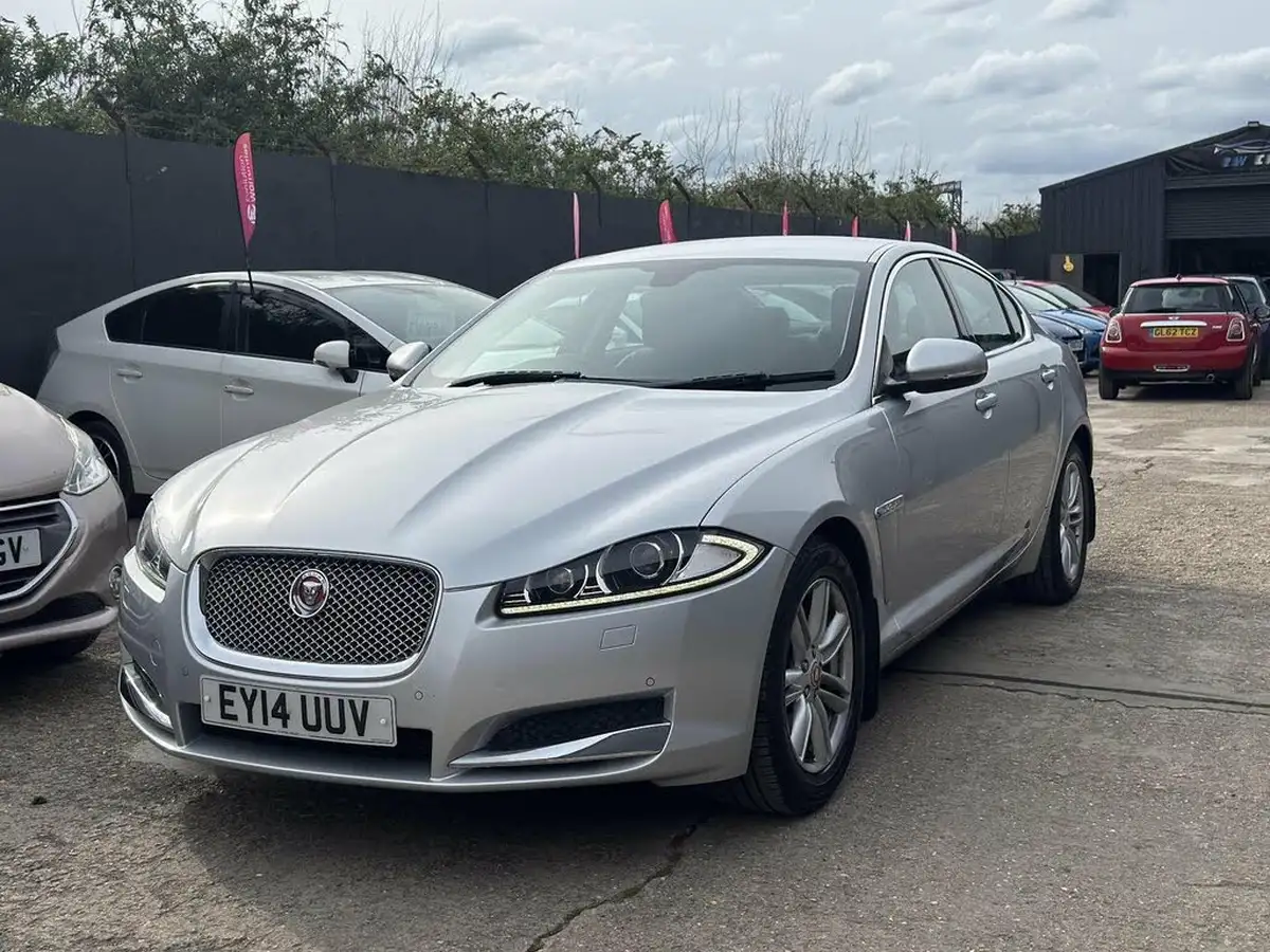 2014-jaguar-xf-22td-luxury-163ps-saloon-4d-big-2