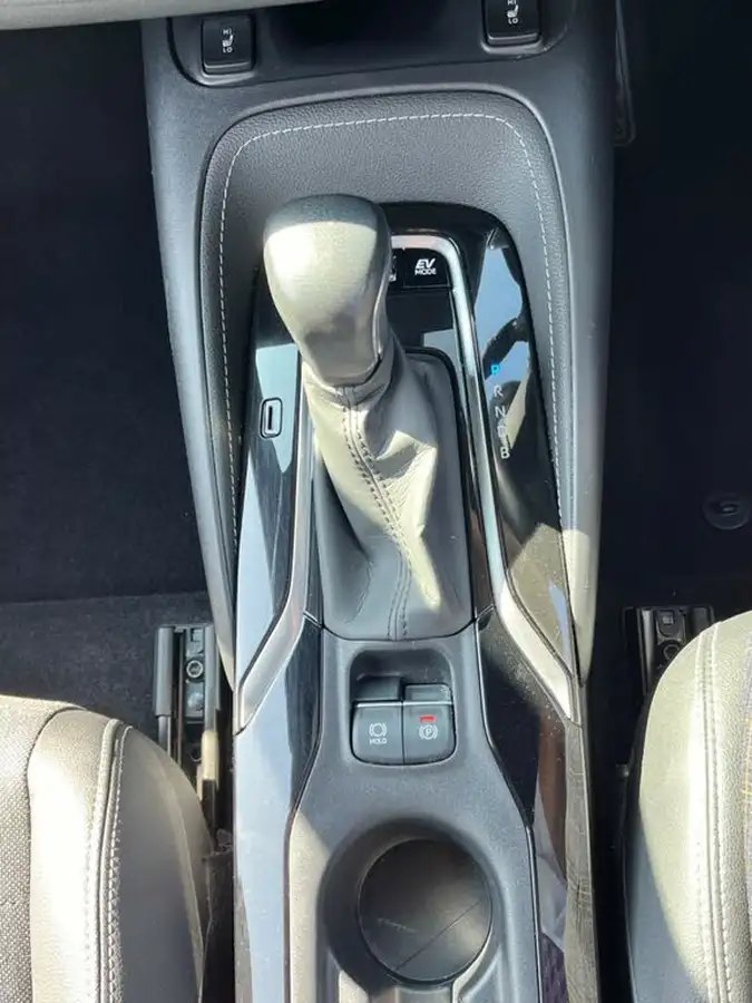 2021-toyota-corolla-18-vvt-i-design-trk-hatchback-5d-big-47