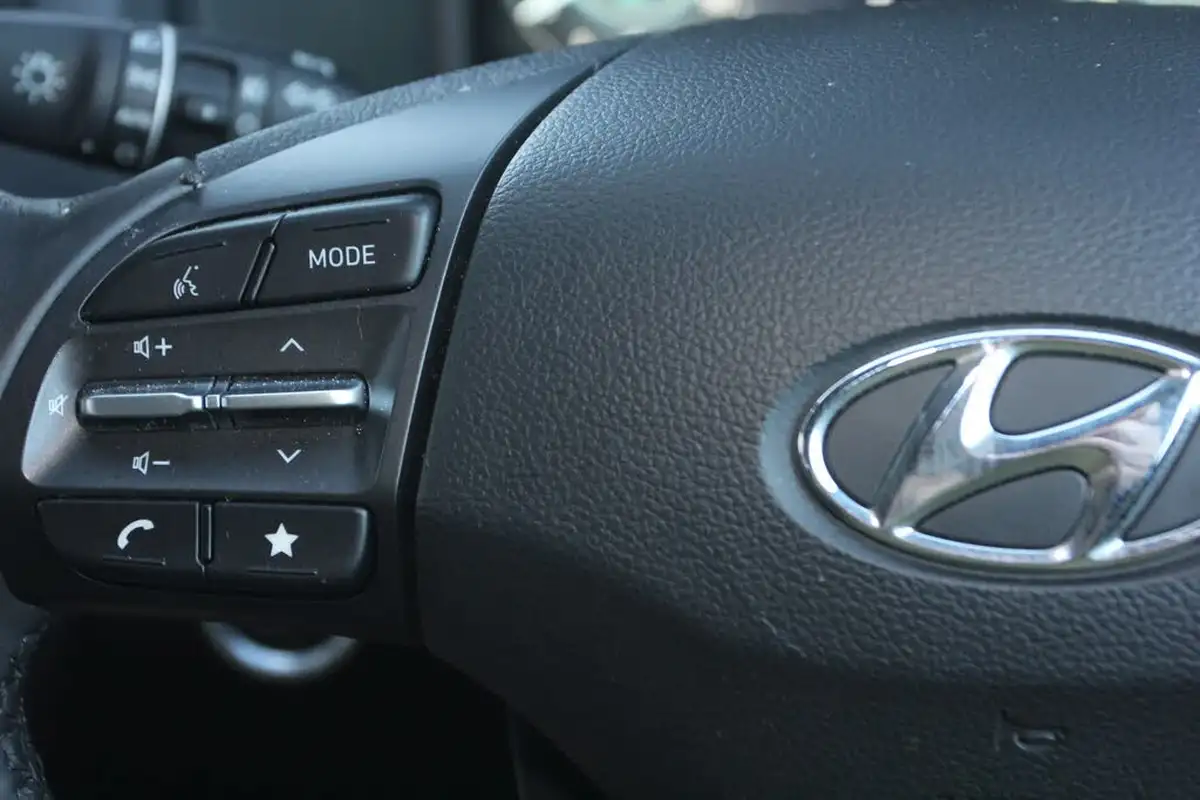 2022-hyundai-kona-10-t-gdi-premium-big-20