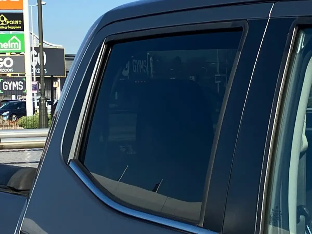 2020-nissan-navara-23dci-tt-tekna-8-navileather-big-44