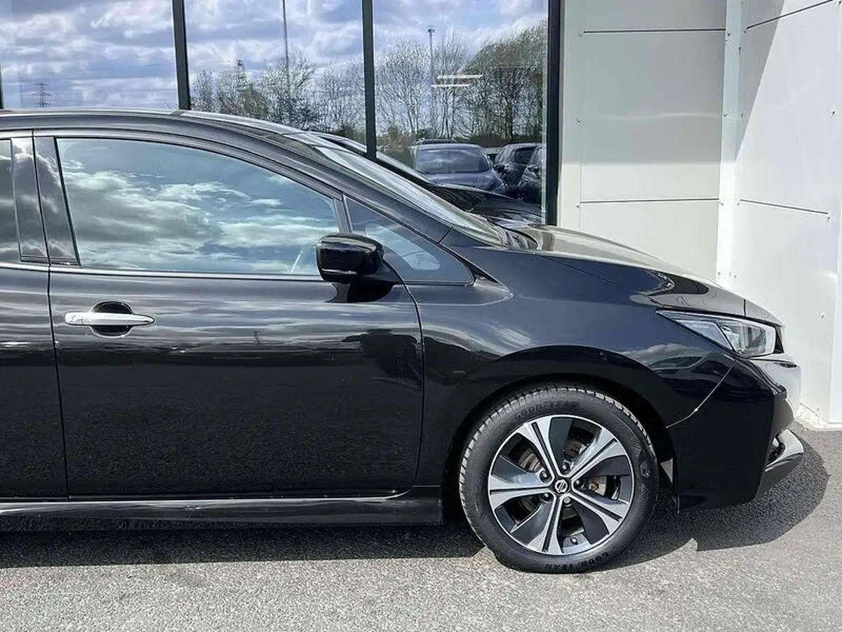 2021-nissan-leaf-e-tekna-big-7