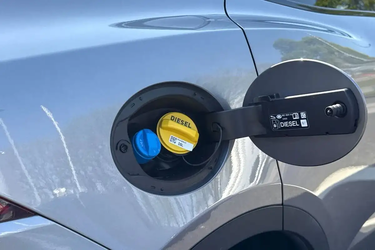 2024-jaguar-e-pace-20-d200-r-dynamic-se-black-big-51