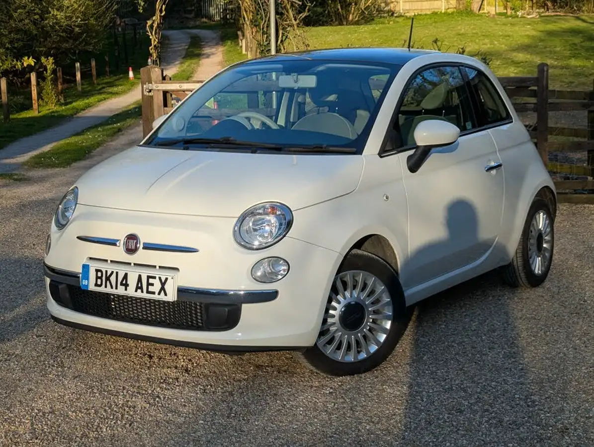 2014-fiat-500-12-lounge-big-0