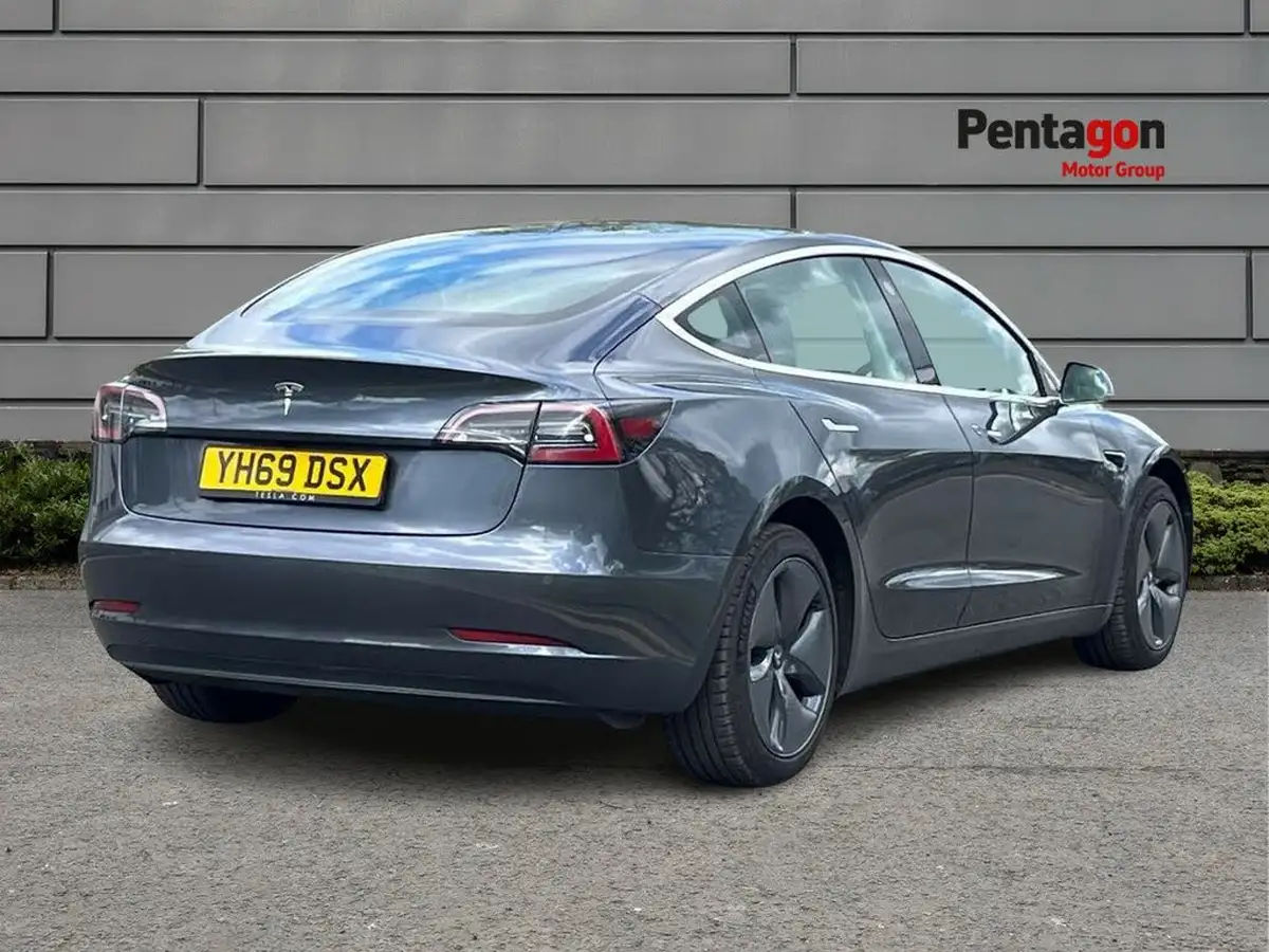 2019-tesla-model-3-e-standard-plus-big-3