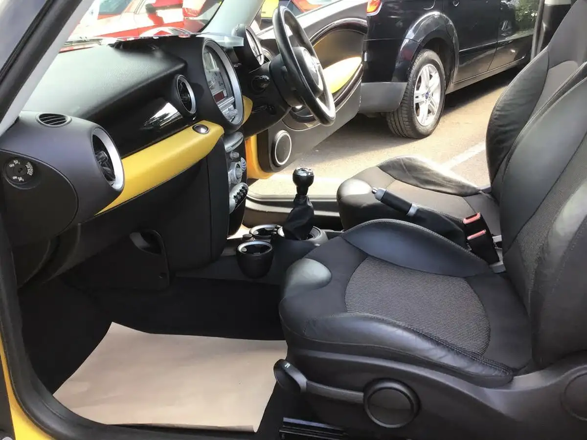 2007-mini-cooper-16-cooper-120bhp-hatchback-3d-big-10