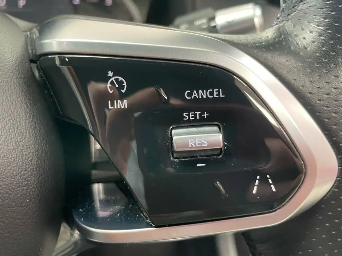 2019-jaguar-xe-20d-r-dynamic-s-big-29