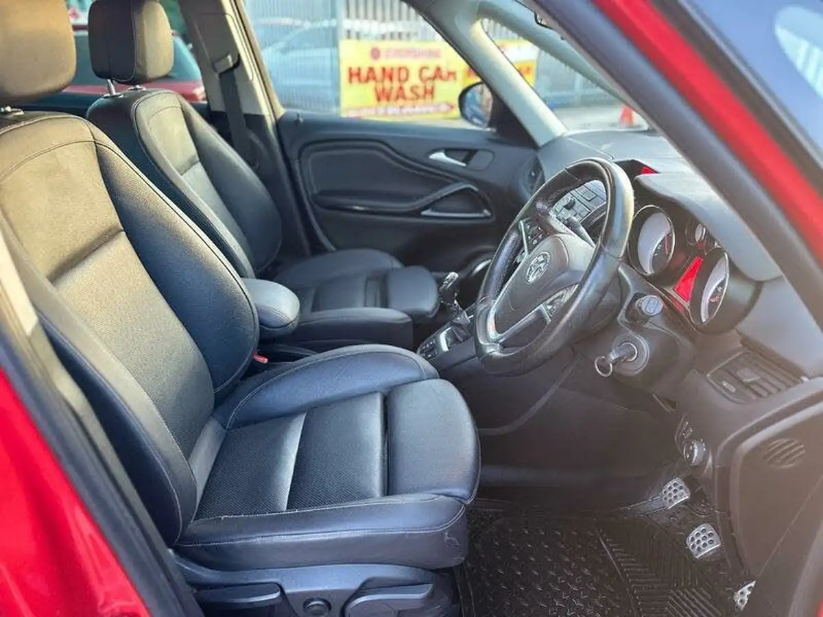 2016-vauxhall-zafira-tourer-20cdti-sri-ss-big-25